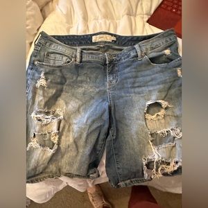 Destroyed wash torrid Jean shorts